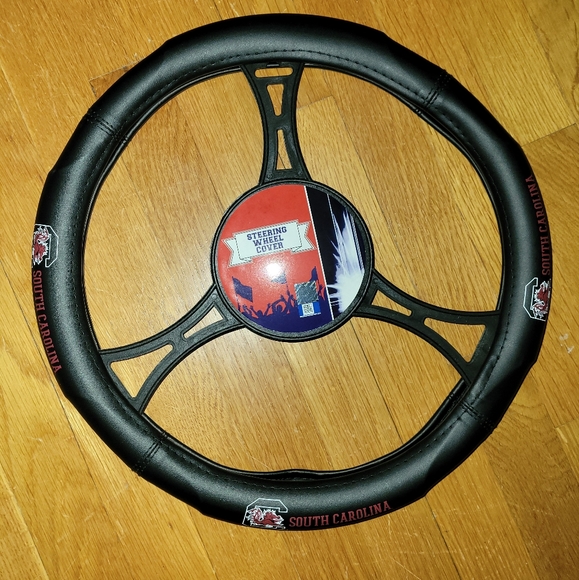 Carolina Gamecocks Rubber Steering Wheel Cover New Fits 14.5 - 15.5 - Picture 2 of 5